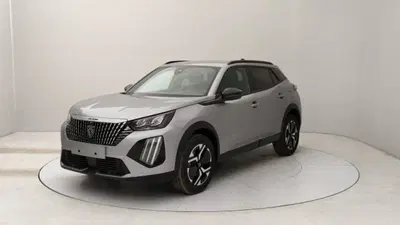 Peugeot 2008 1.2 puretech Active s&amp;s 100cv nuova a Torino
