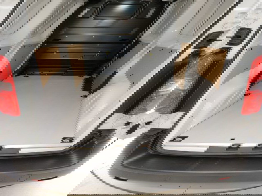 Opel Vivaro nuova a Torino (17)