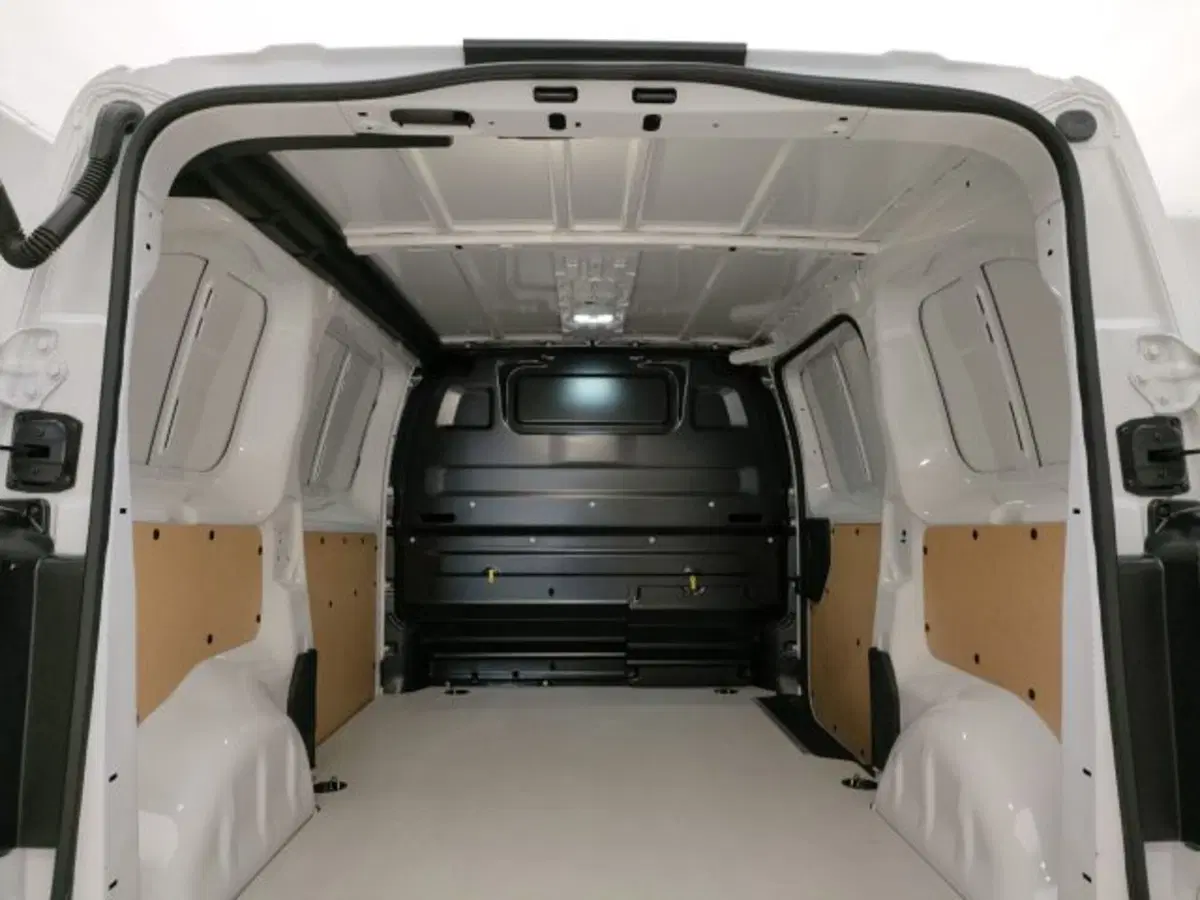 Opel Vivaro nuova a Torino (18)