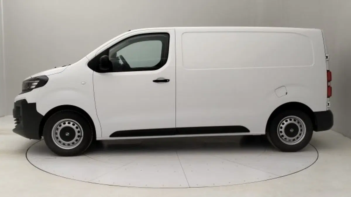 Opel Vivaro nuova a Torino (2)