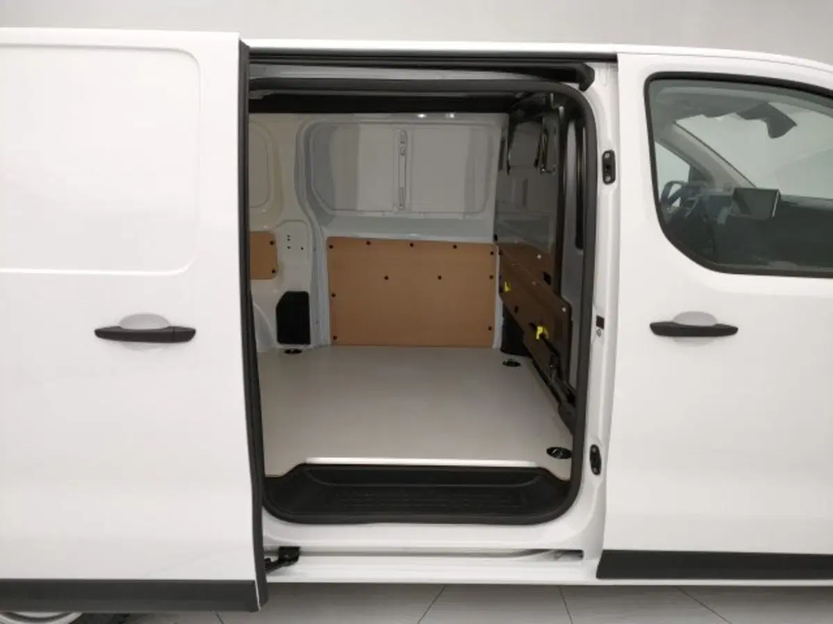 Opel Vivaro nuova a Torino (20)