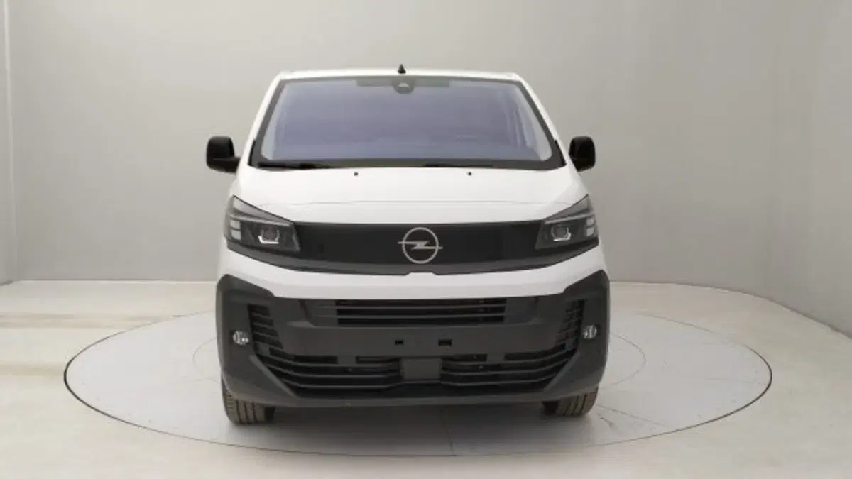 Opel Vivaro nuova a Torino (8)