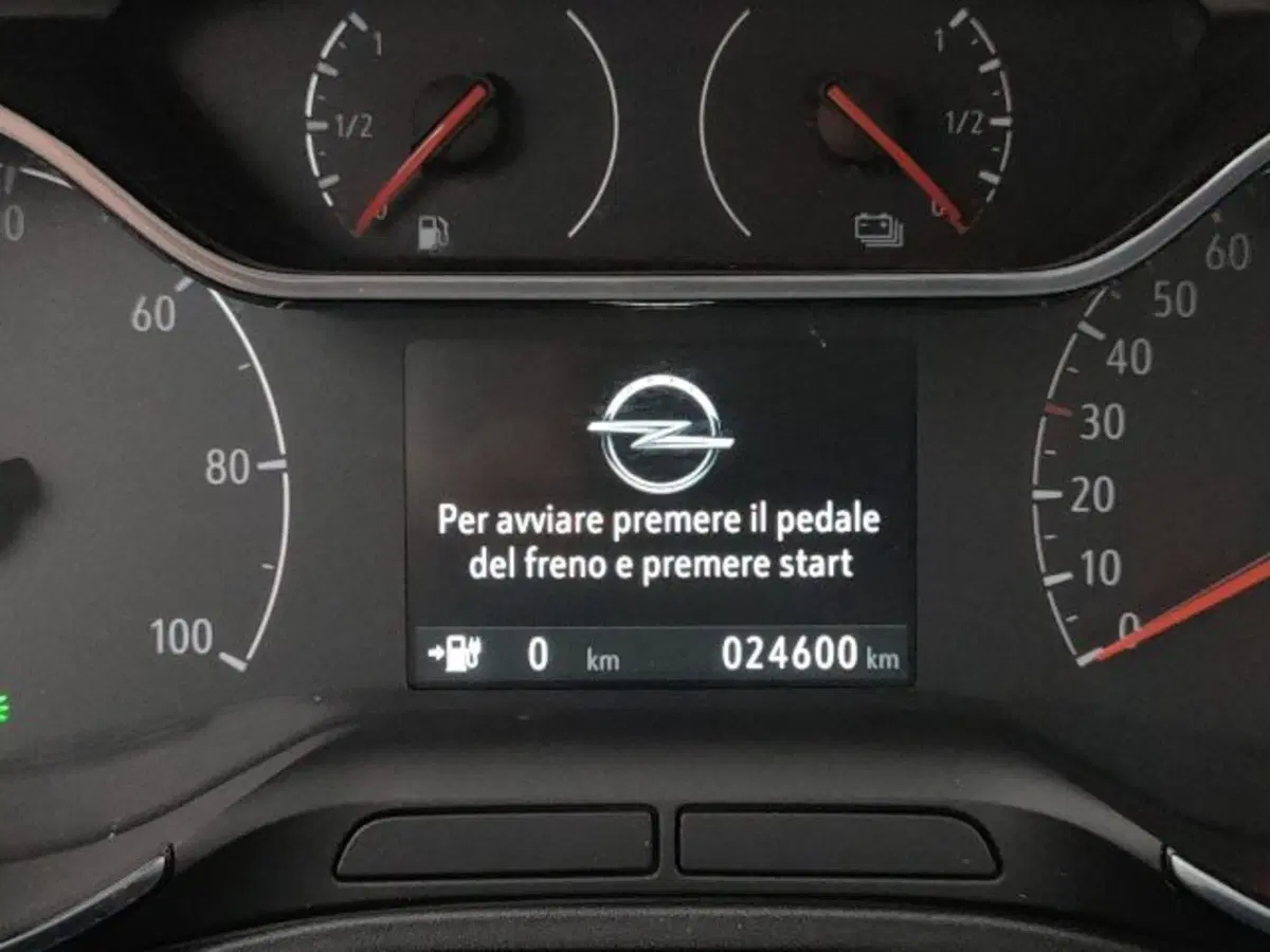 Opel Grandland X usata a Torino (14)