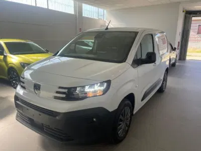 Peugeot Partner Furgone 1.5 bluehdi 100cv S&amp;S L2 nuova a Torino