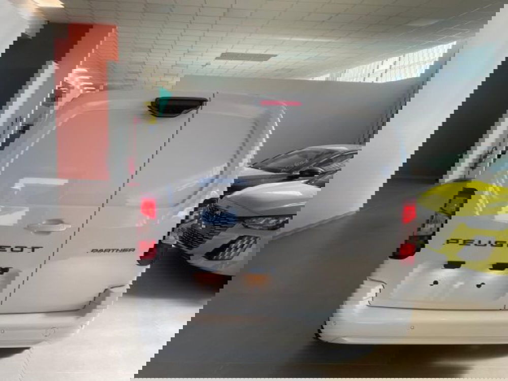 Peugeot Partner Furgone nuova a Torino (3)