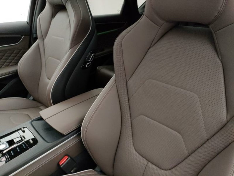 Byd Han usata a Torino (15)