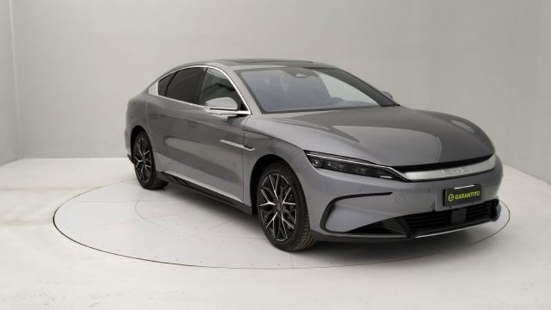 Byd Han usata a Torino (7)