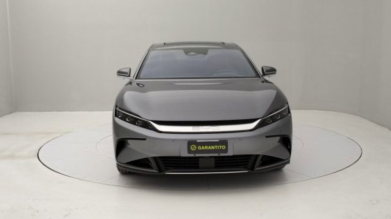 Byd Han usata a Torino (8)