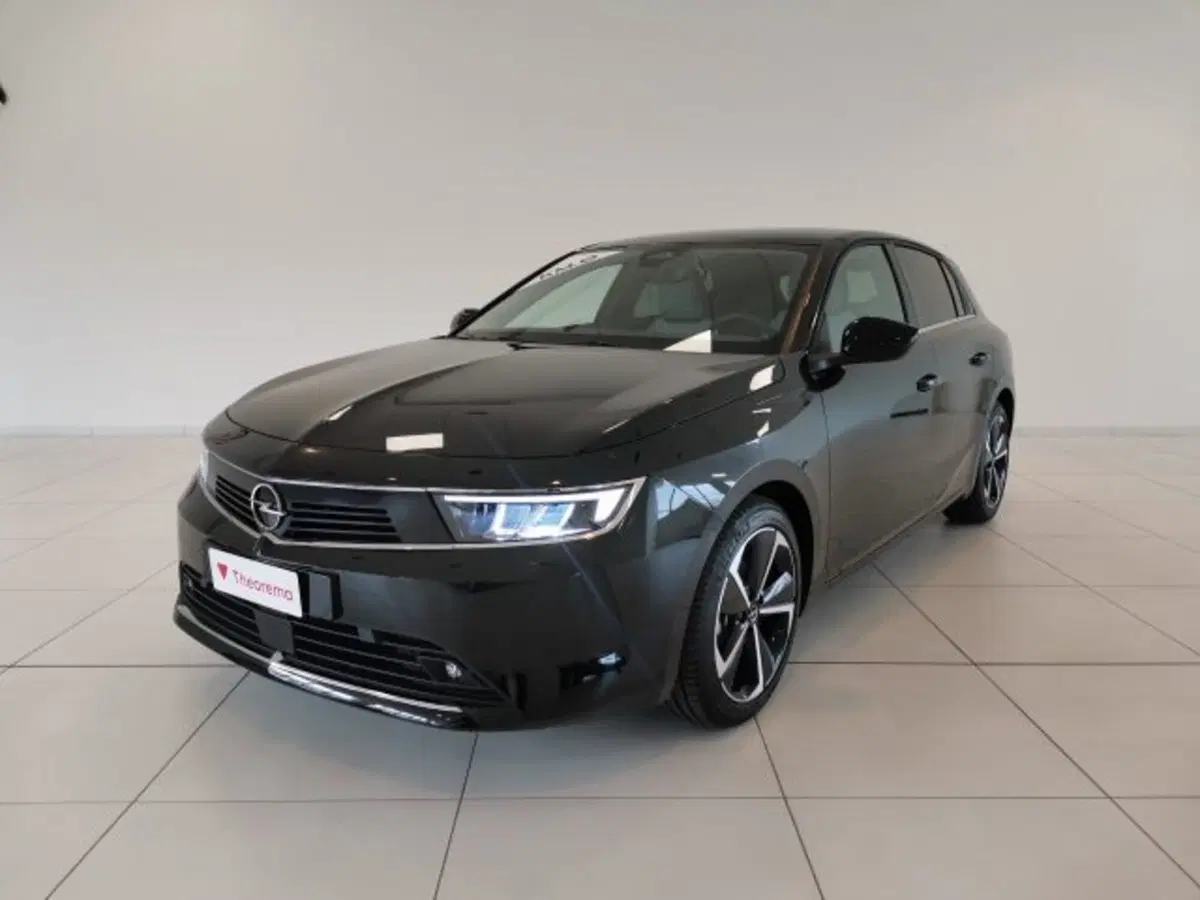 Opel Astra nuova a Torino