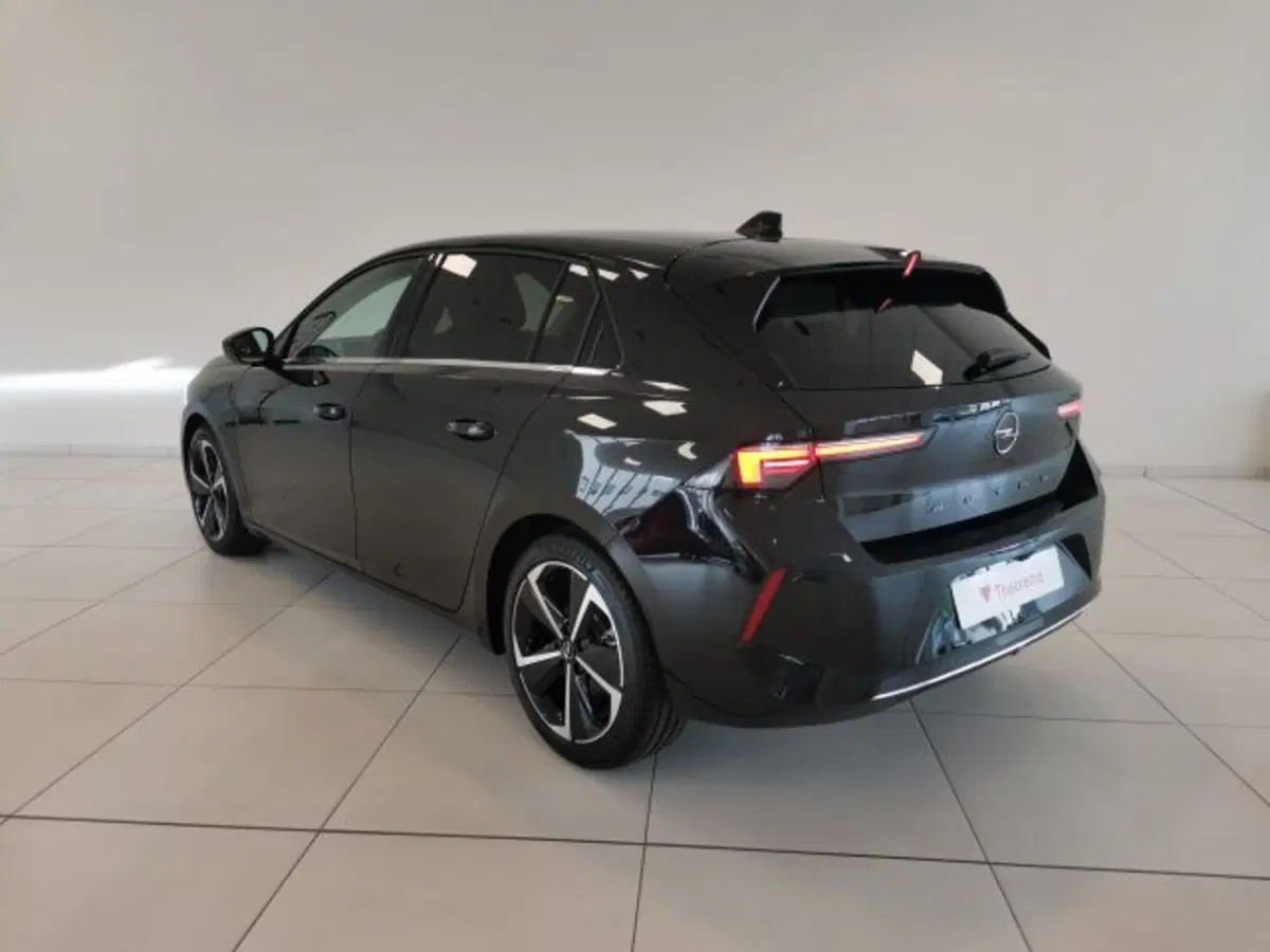 Opel Astra nuova a Torino (3)