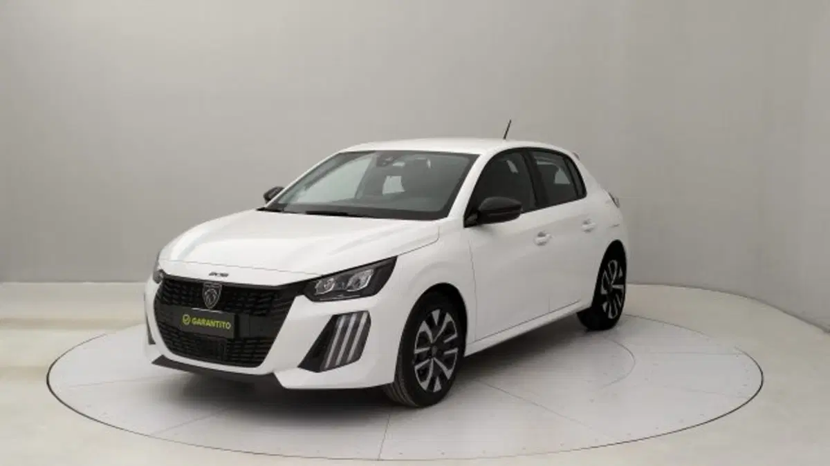 Peugeot 208 nuova a Torino