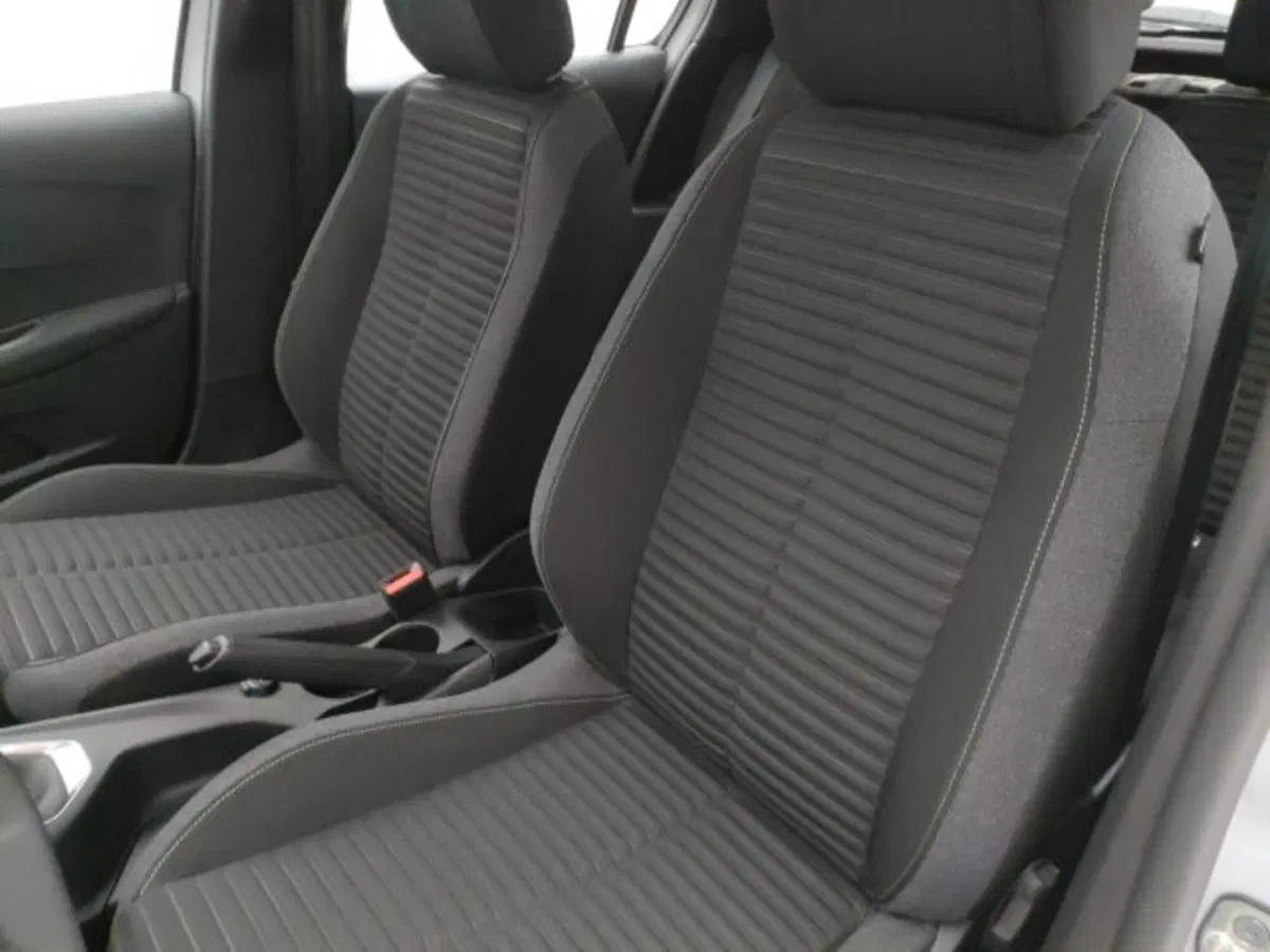 Peugeot 208 nuova a Torino (11)