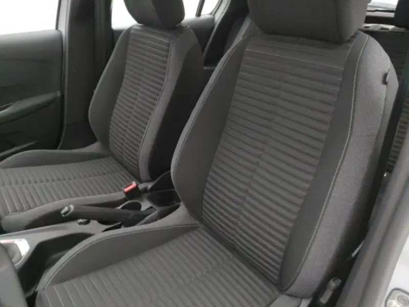 Peugeot 208 nuova a Torino (11)
