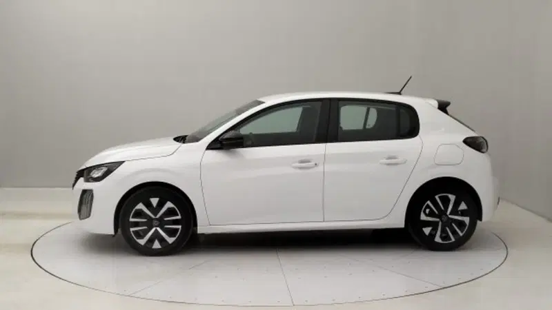 Peugeot 208 nuova a Torino (2)