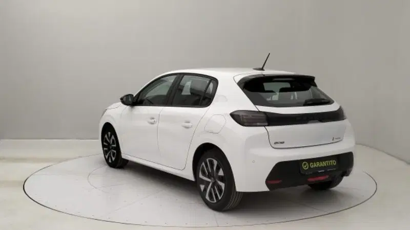 Peugeot 208 nuova a Torino (3)