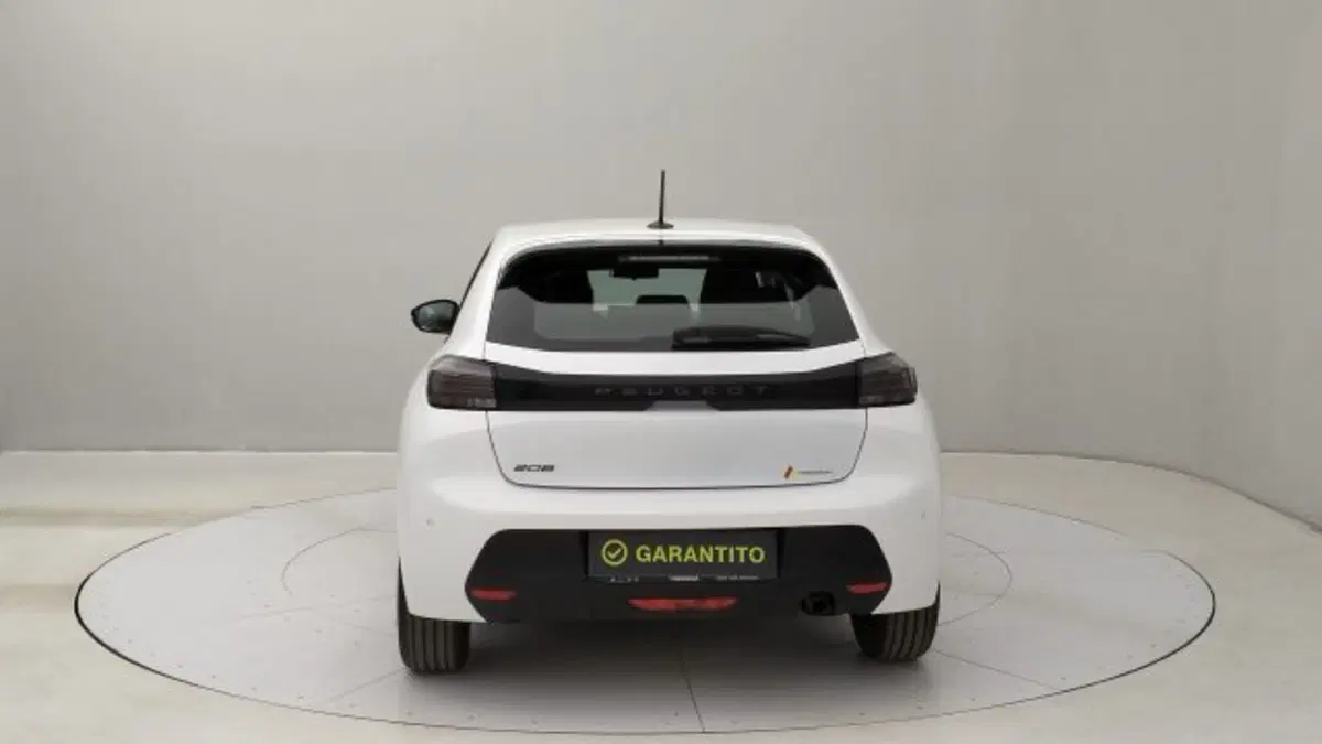 Peugeot 208 nuova a Torino (4)