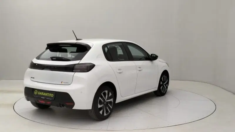 Peugeot 208 nuova a Torino (5)
