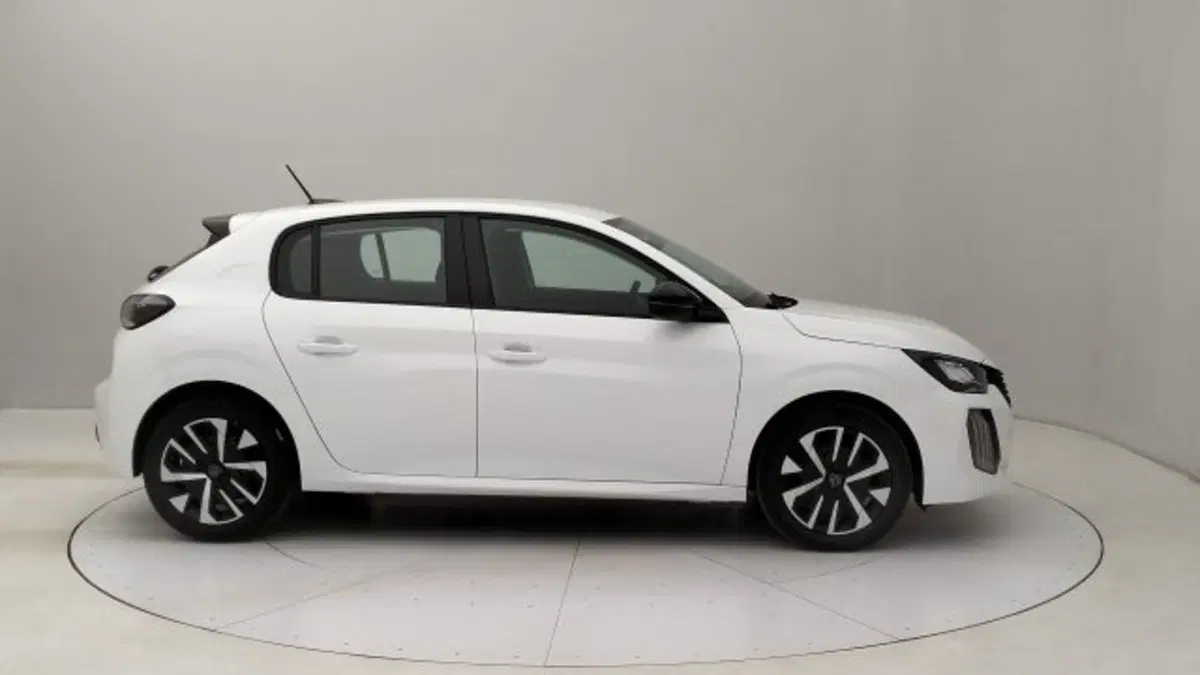 Peugeot 208 nuova a Torino (6)