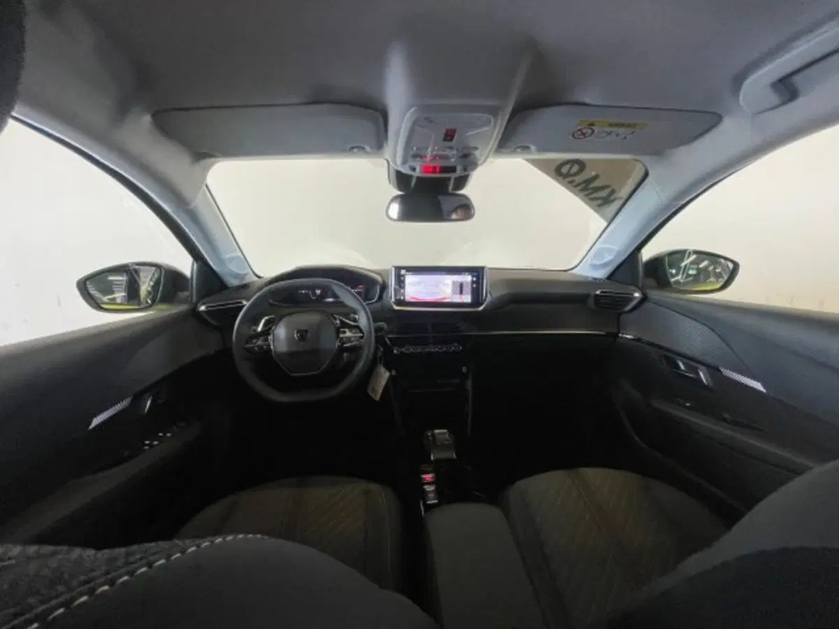 Peugeot 208 nuova a Torino (10)