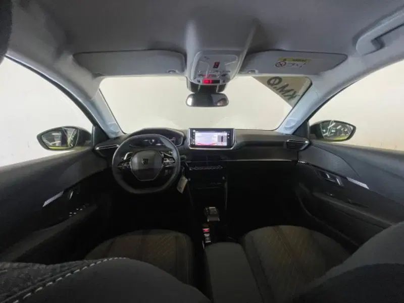 Peugeot 208 nuova a Torino (10)