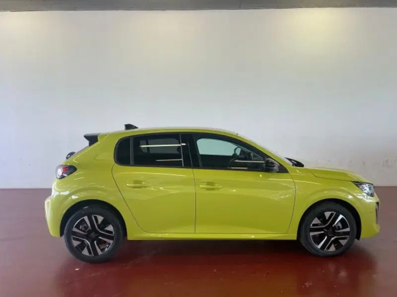 Peugeot 208 nuova a Torino (6)