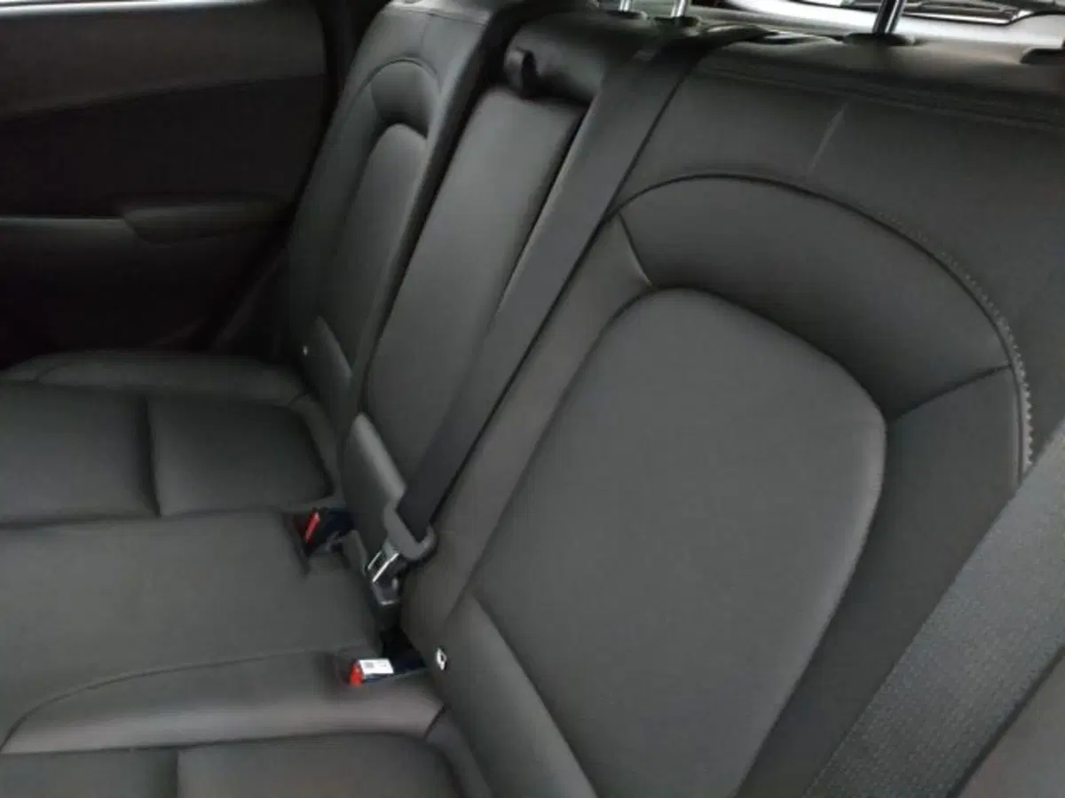 Hyundai Kona usata a Torino (17)