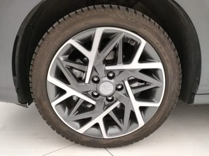 Hyundai Kona usata a Torino (9)