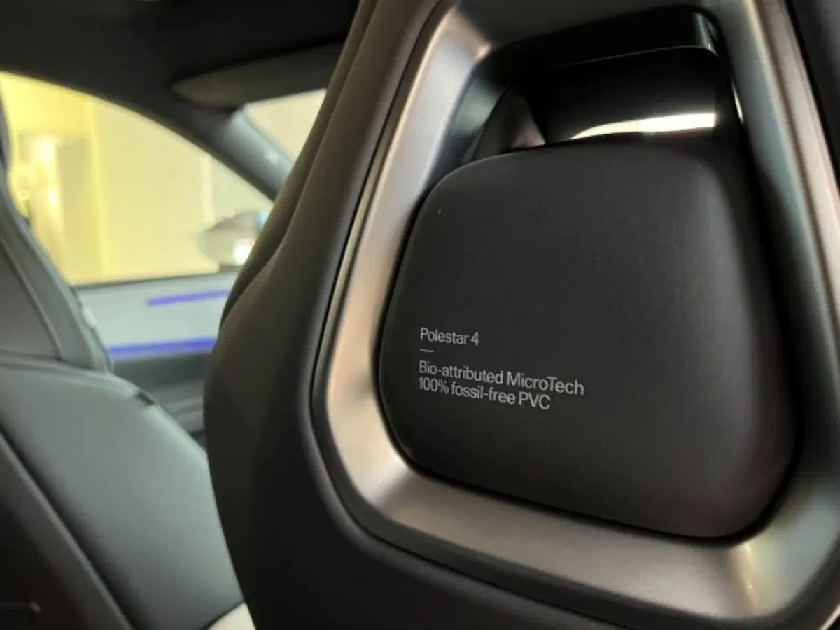 Polestar Polestar 4 nuova a Modena (13)