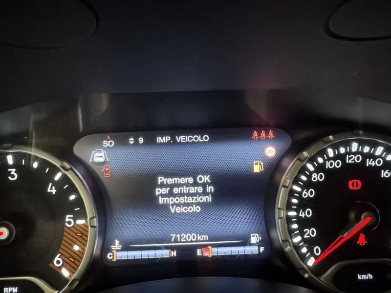Jeep Renegade usata a Prato (11)