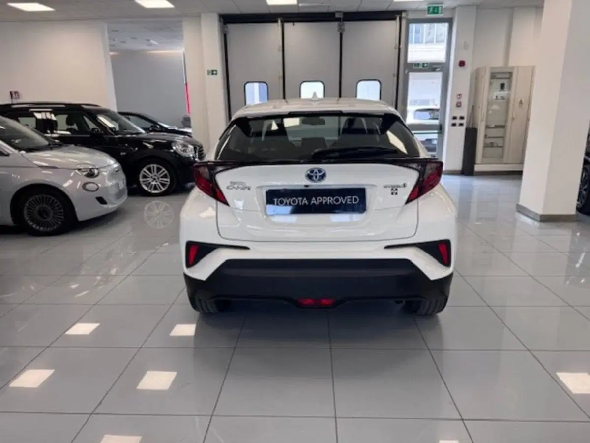 Toyota Toyota C-HR usata a Prato (5)