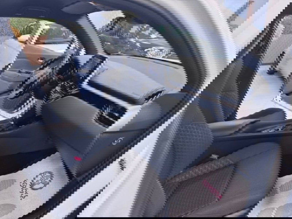 Toyota Toyota C-HR usata a Prato (8)