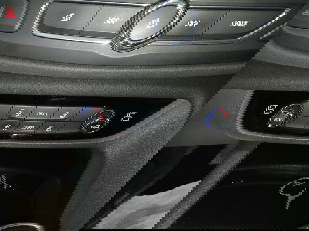 Opel Insignia Station Wagon usata a Lecce (20)