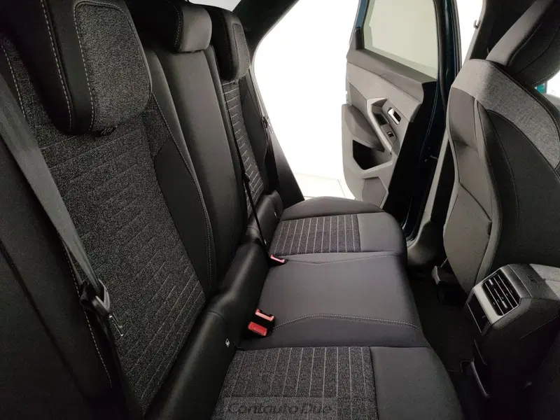 Peugeot 3008 nuova a Caserta (11)