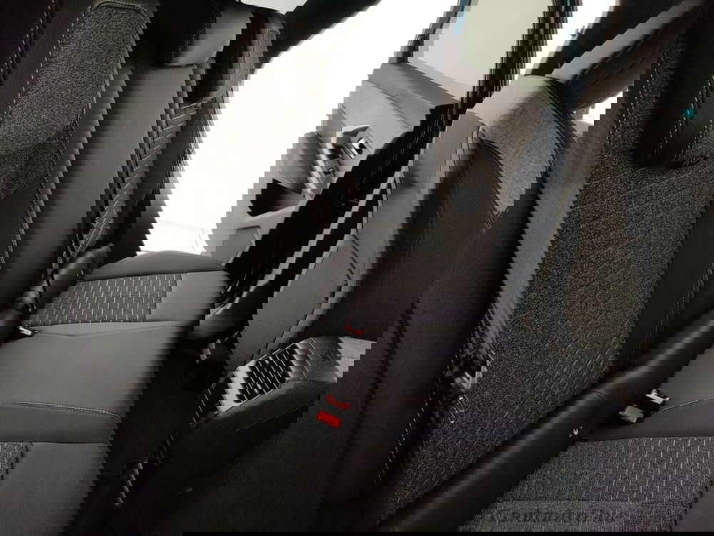 Peugeot 3008 nuova a Caserta (11)