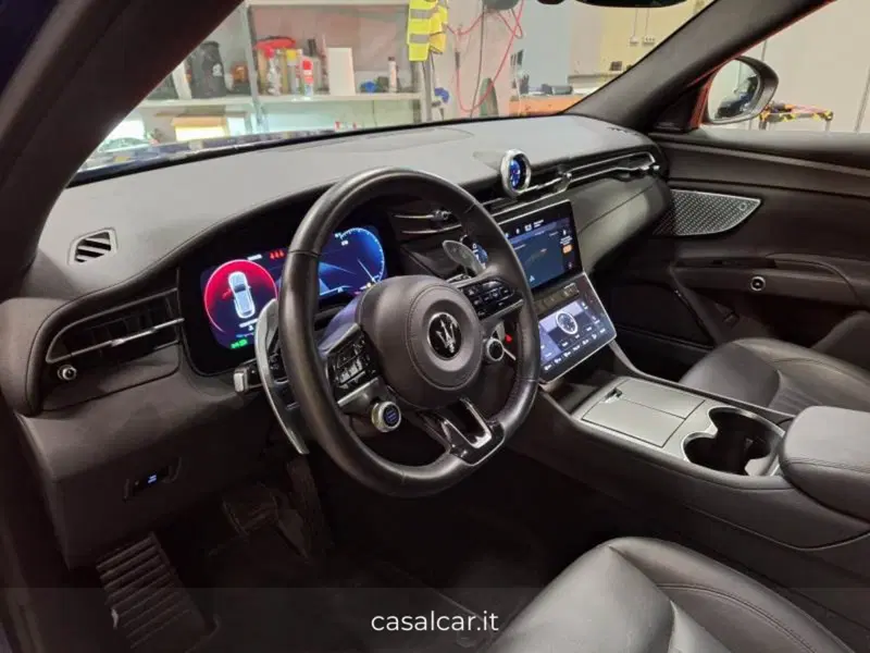 Maserati Grecale usata a Salerno (9)