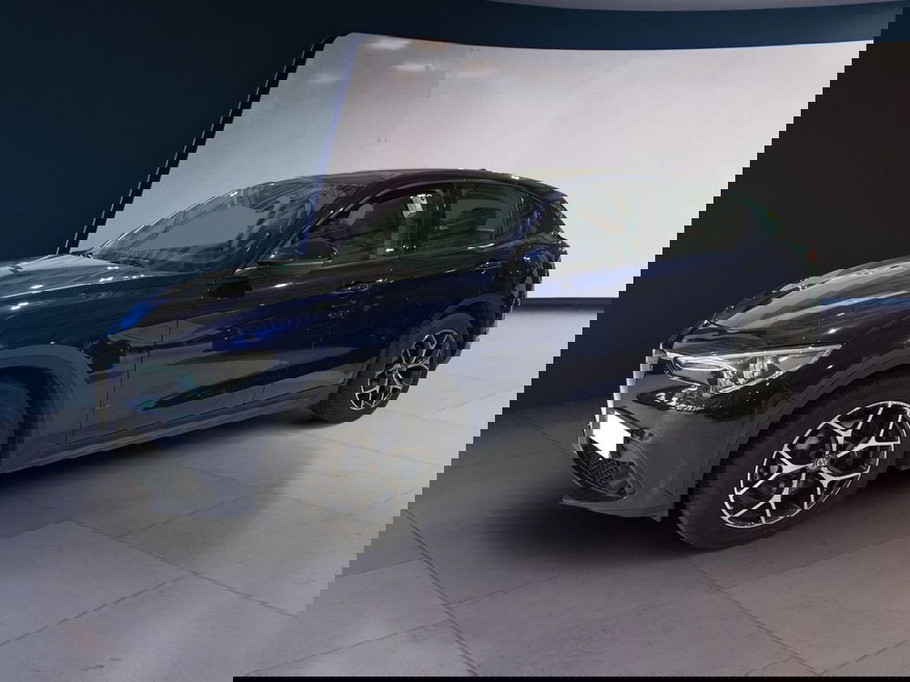 Alfa Romeo Stelvio usata a Torino (3)