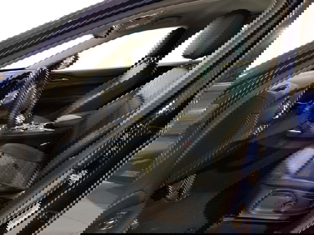 Alfa Romeo Stelvio usata a Torino (7)