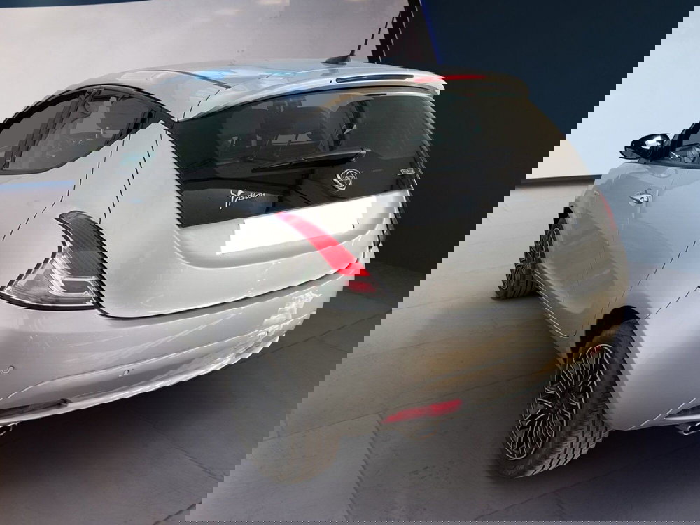 Lancia Ypsilon usata a Torino (6)