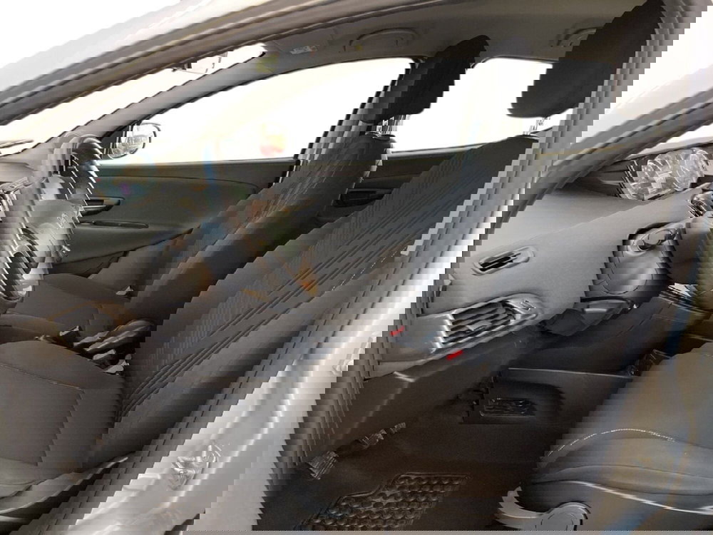 Lancia Ypsilon usata a Torino (9)