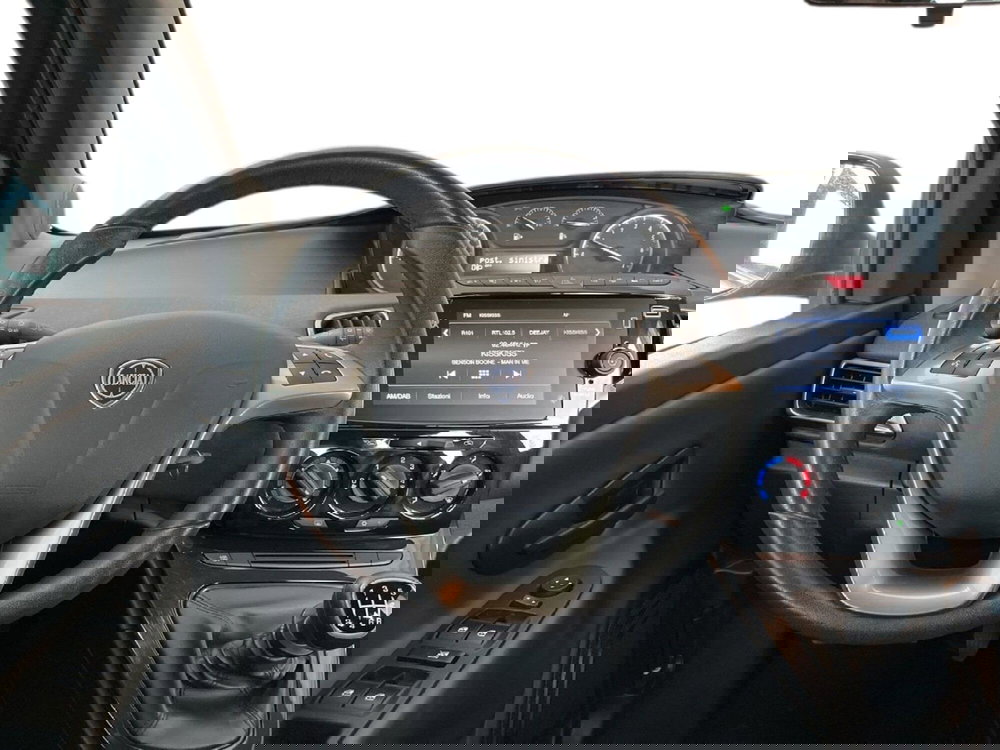 Lancia Ypsilon usata a Torino (11)