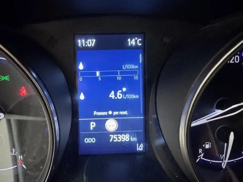 Toyota Toyota C-HR usata a Prato (12)