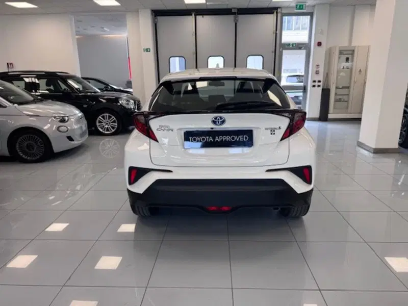 Toyota Toyota C-HR usata a Prato (5)