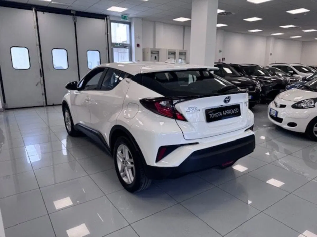 Toyota Toyota C-HR usata a Prato (6)