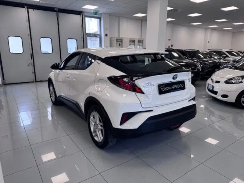 Toyota Toyota C-HR usata a Prato (6)