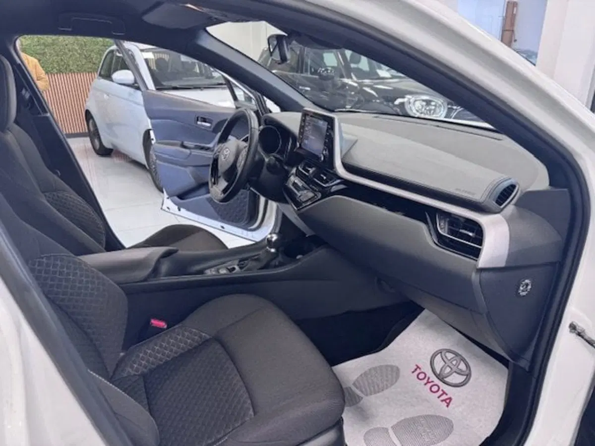 Toyota Toyota C-HR usata a Prato (8)