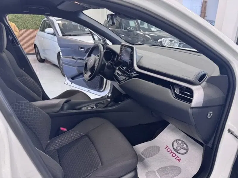 Toyota Toyota C-HR usata a Prato (8)
