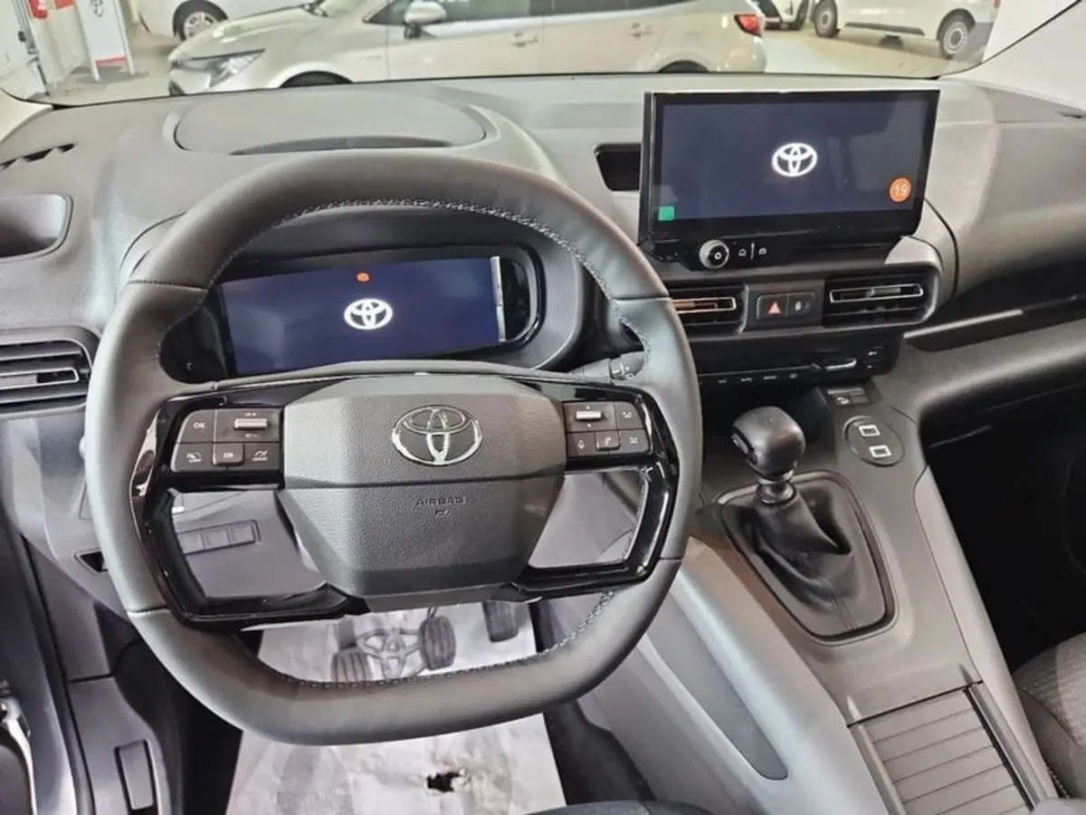 Toyota Proace City Verso nuova a Vicenza (10)