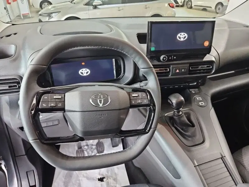 Toyota Proace City Verso nuova a Vicenza (10)
