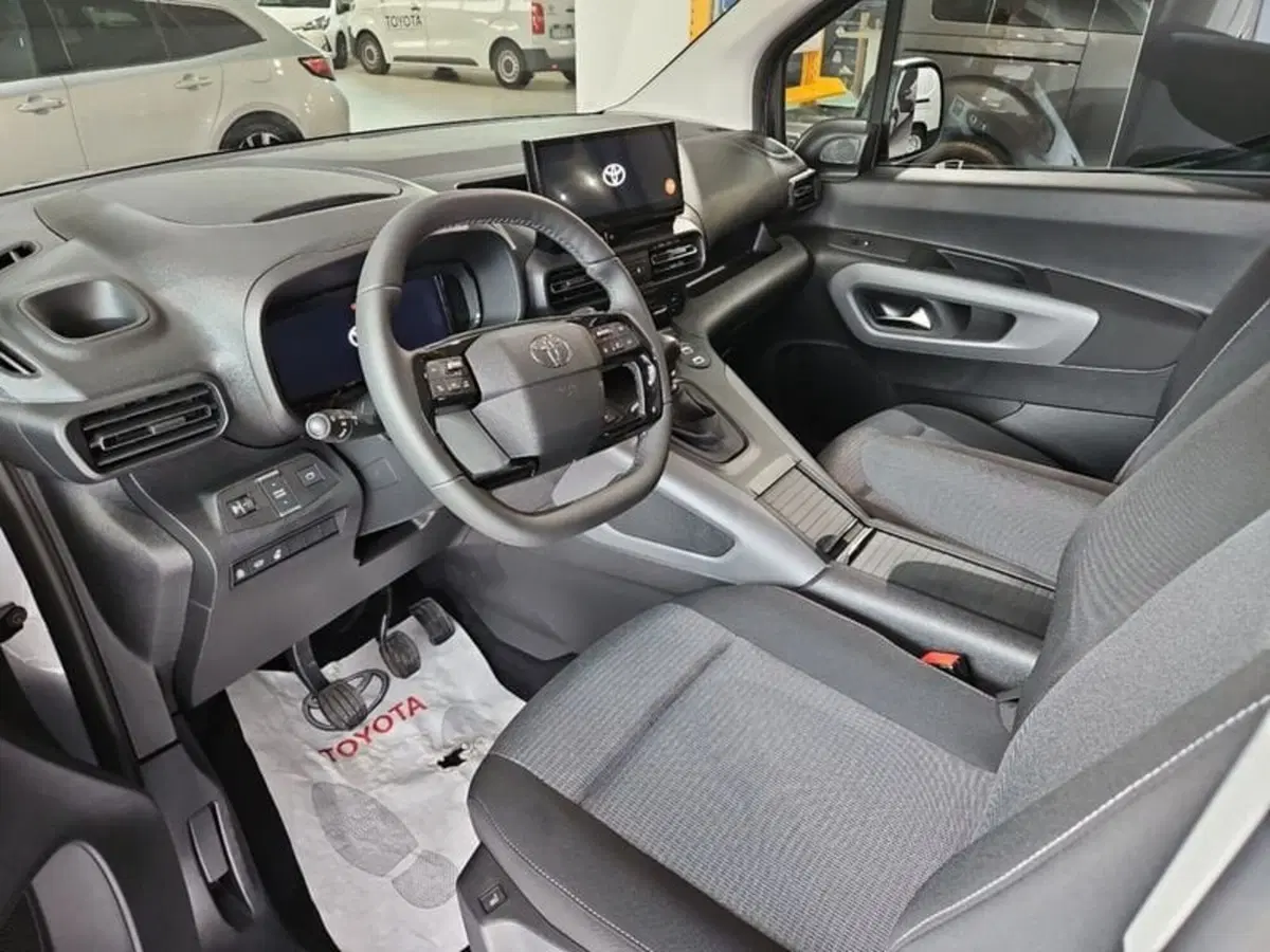 Toyota Proace City Verso nuova a Vicenza (8)