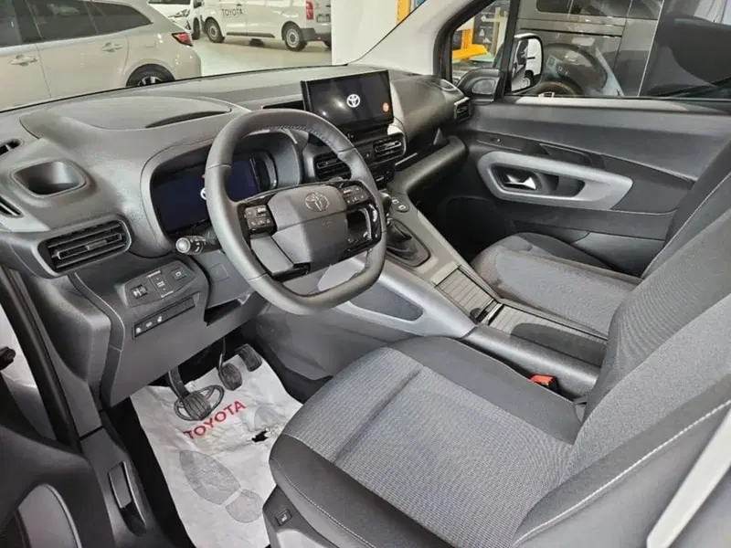 Toyota Proace City Verso nuova a Vicenza (8)